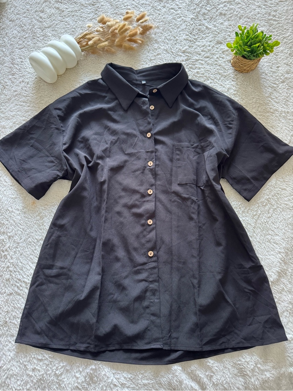 Women's Black Button-Up Short Sleeve Top